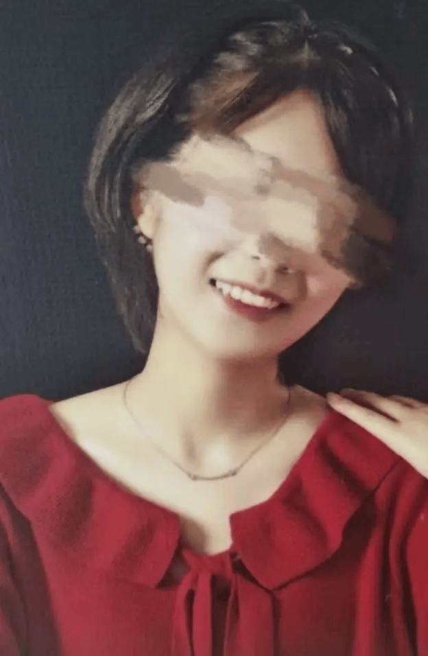 遭同小区居民持刀袭击身亡<strong></p>
<p>币帛</strong>,27岁女子在家门口遇害案需重新取证,择日开庭审理