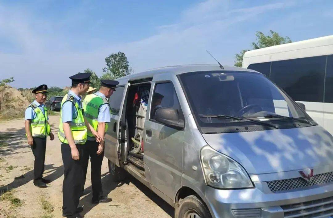 现场拖走、查扣<strong></p>
<p>币帛</strong>!事发孝感街头