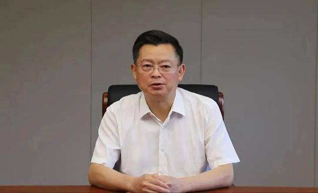 69岁原中央委员落马<strong></p>
<p>上哪里买币</strong>,7年前曾引咎辞职!贪了近20年的“老虎”被判死缓