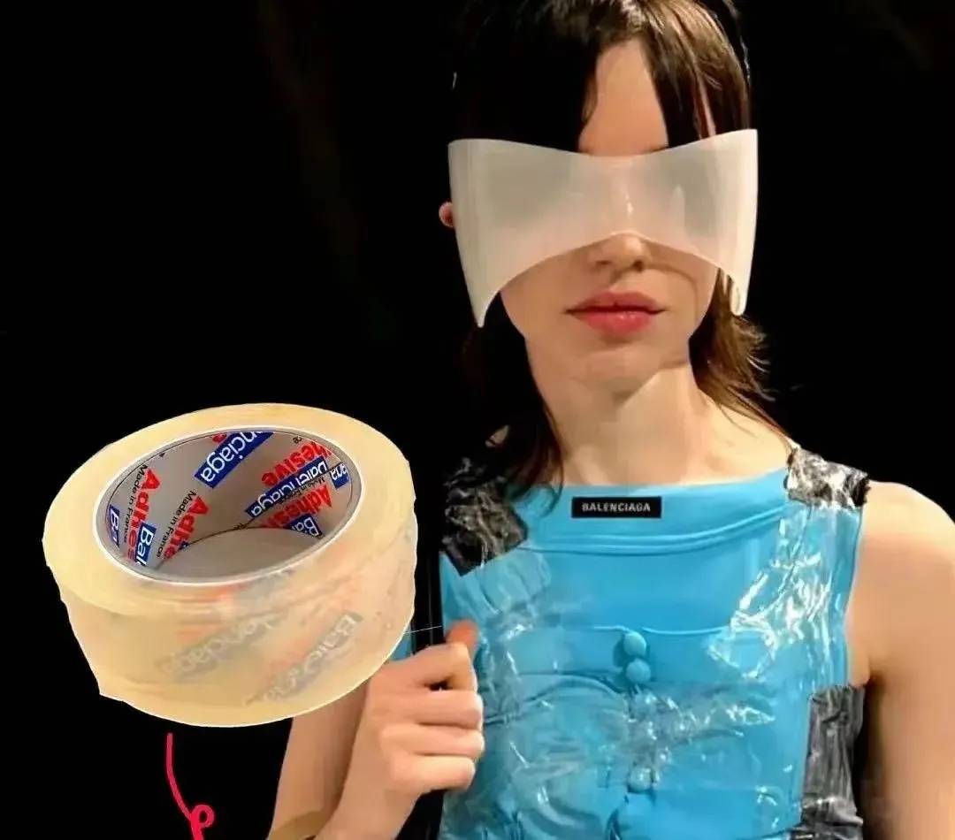 4500元一条！巴黎世家平角短裤造型半身裙惹争议<strong></p>
<p>上哪里买币</strong>，此前曾有多款产品被质疑像“智商税”