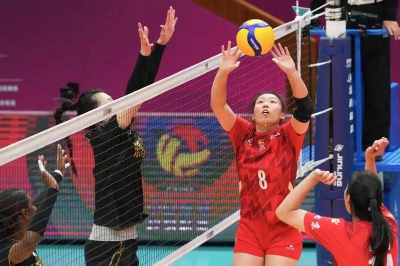 世界女排联赛北京站 | 中国女排新人邹佳祺担纲二传主力