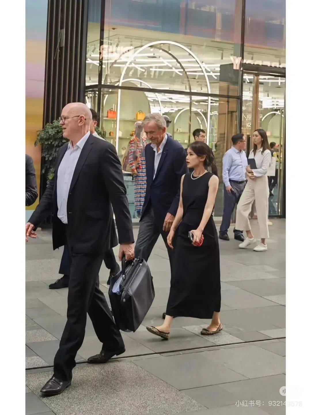 这个“女掌门”获晋升<strong></p>
<p>币圈话术</strong>!她曾因陪同LVMH老板太古里巡店走红