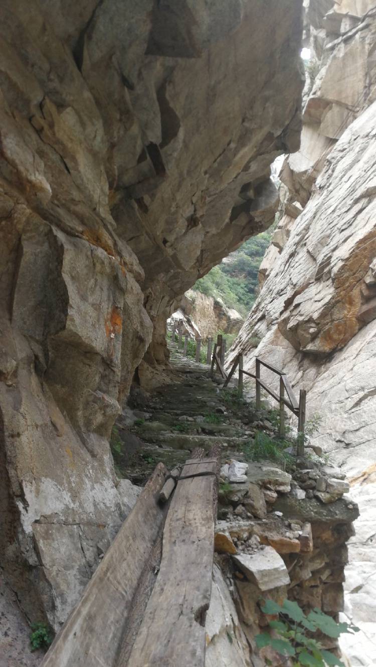 陕西一农民开山修路时售卖炸落的石头被判刑9个月<strong></p>
<p>影链币价格</strong>,获释后申请再审