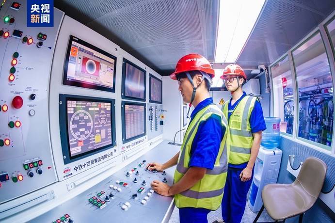 世界最大直径<strong></p>
<p>丝路币</strong>!“山河号”盾构机在山东顺利穿越黄河