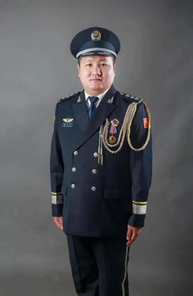 生于1989年<strong></p>
<p>丝路币</strong>，杨旭恒递补为河南省委委员