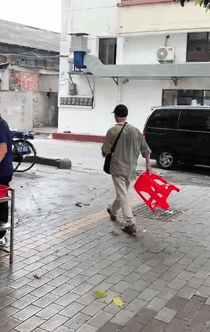 广东江门一饭店白米饭免费<strong></p>
<p>币圈吧</strong>，老人每天打一碗米饭配酱油吃，店主：只要营业，就一直提供