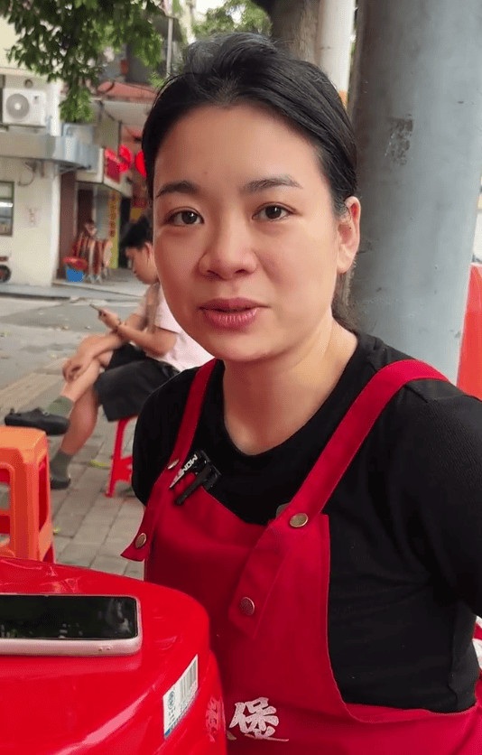 广东江门一饭店白米饭免费<strong></p>
<p>币圈吧</strong>，老人每天打一碗米饭配酱油吃，店主：只要营业，就一直提供