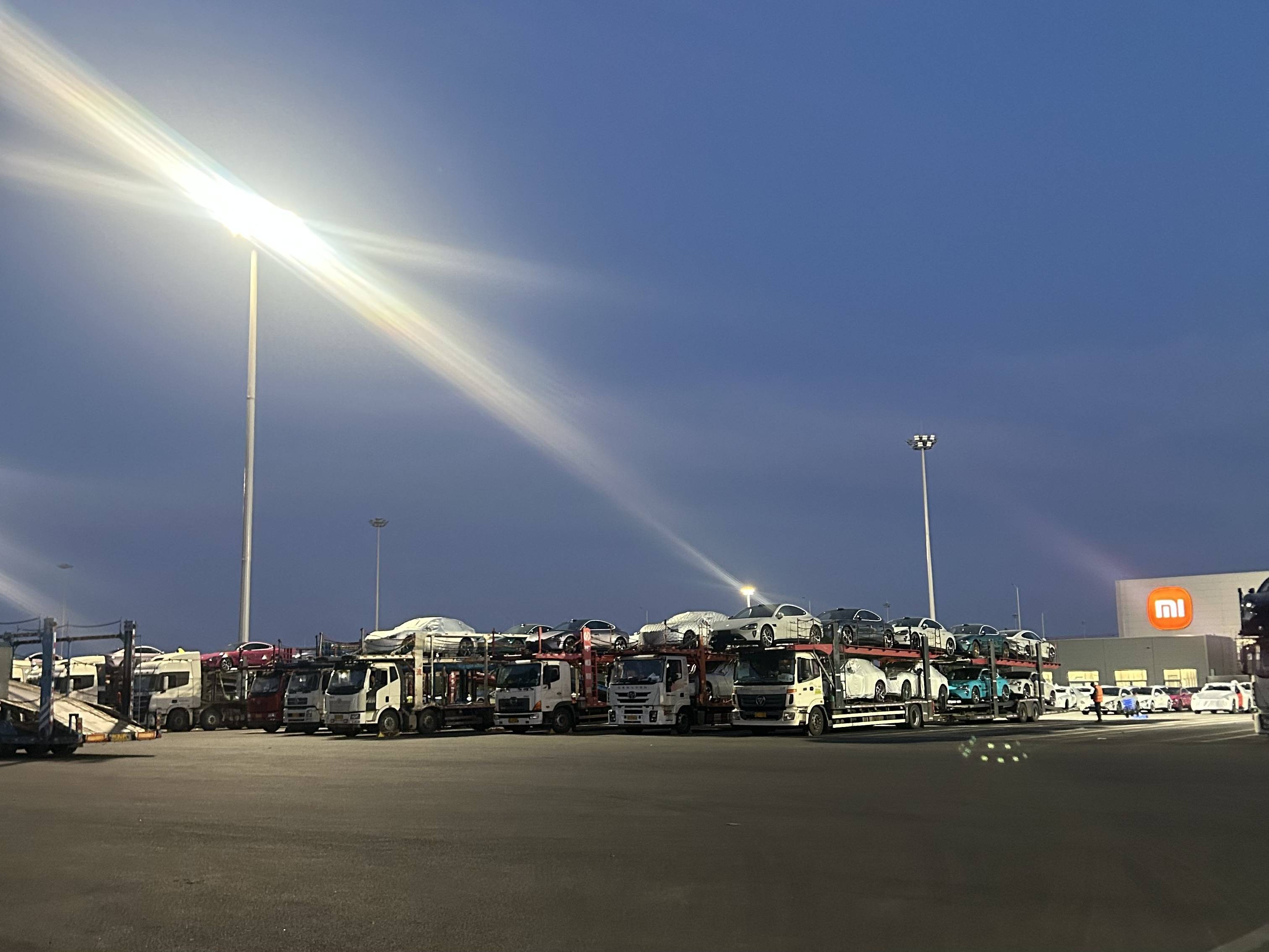 小米YU7上市72小时：“锁单+1”刷屏工作群<strong></p>
<p>特币etf</strong>，提车时间最长超一年，雷军直面“产能挑战”？