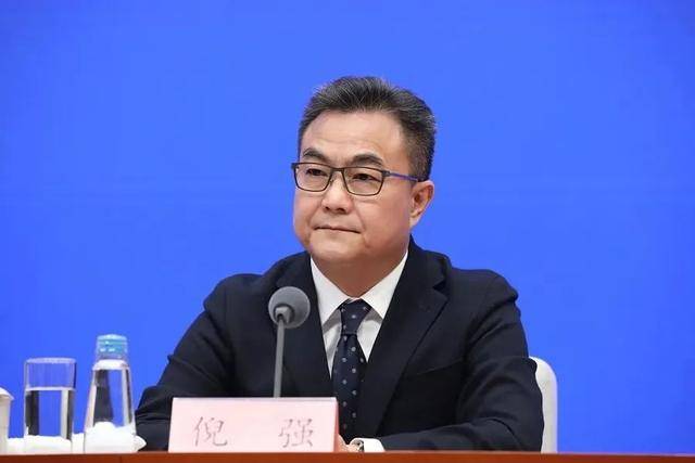 中纪委周末打虎<strong></p>
<p>万人币圈</strong>，刘绍勇落马！59岁省委常委任上被查，2个“老虎”被判死缓