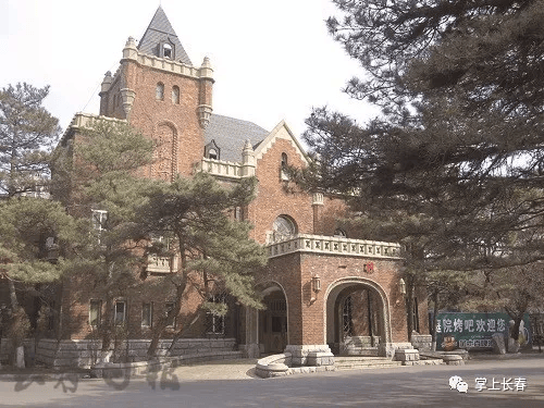 “能不吊顶就不吊顶<strong></p>
<p>币圈现货交易</strong>，能不贴砖就不贴砖”，吉林省委书记调研历史建筑修缮