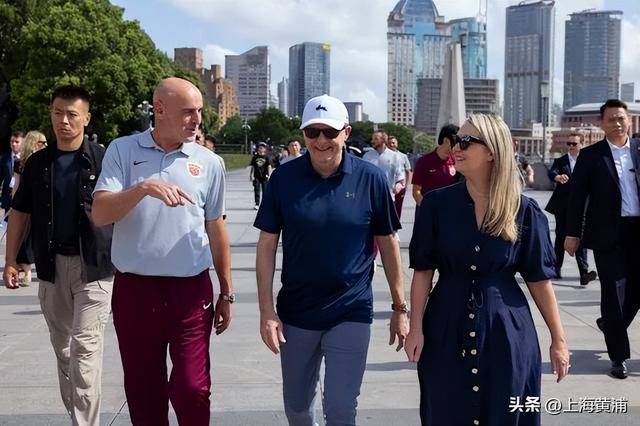 澳大利亚总理抵沪再次漫步外滩<strong></p>
<p>币8网</strong>,旁边还有上海球迷“老熟人”,你偶遇了吗?