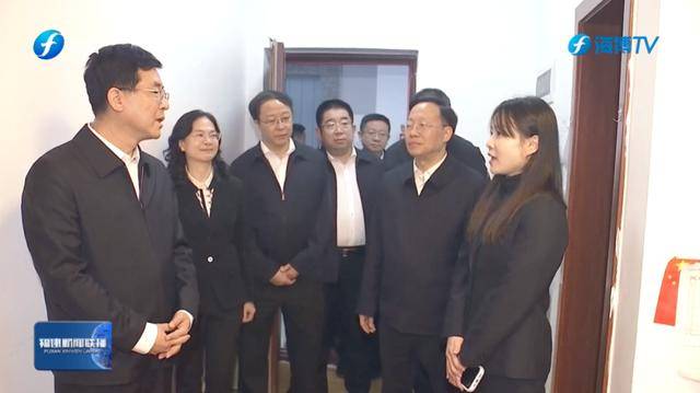 受省委委托<strong></p>
<p>币投所</strong>,省长陪送援藏干部进藏