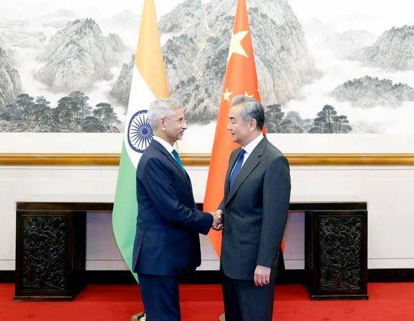 叫中国名字<strong></p>
<p>一起点币</strong>，娶日本妻子，5年没见的印度外长来了