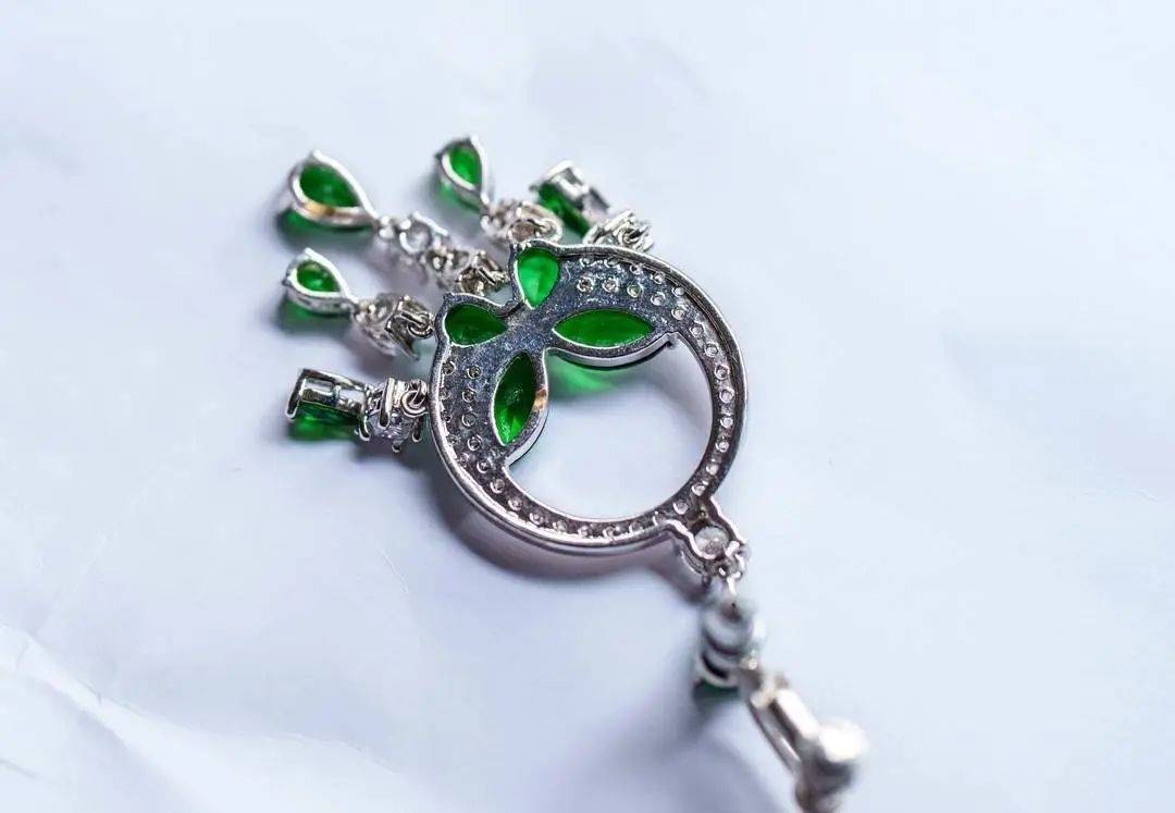 黄杨钿甜父母回应网络争议:“天价耳环”实际100多元<strong></p>
<p>一起点币</strong>,别墅不是自家的,只是路过拍照