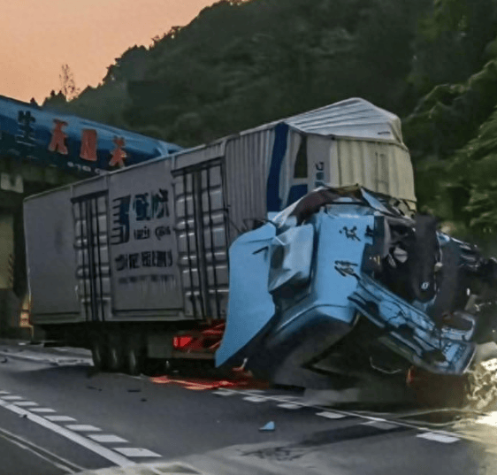 父子双双不幸遇难<strong></p>
<p>好币网国际</strong>，70多岁双亲至今不知情，亲属：他开车十几年了