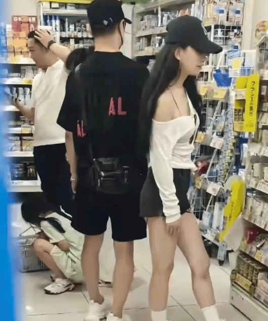 汪峰与森林北两家人同游日本<strong></p>
<p>币市行情</strong>,包括与章子怡所生的一对儿女,氛围相处融洽