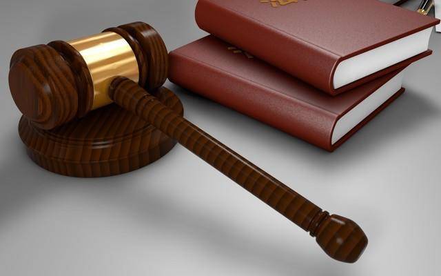 6岁男童在火车上起身时座椅回弹夹伤玩伴!伤者家属索赔5万元<strong></p>
<p>人气币</strong>,法院判赔1369元