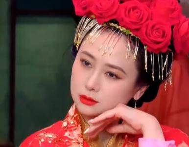 翁虹25年后再扮猫妖 重现《春光灿烂猪八戒》经典角色