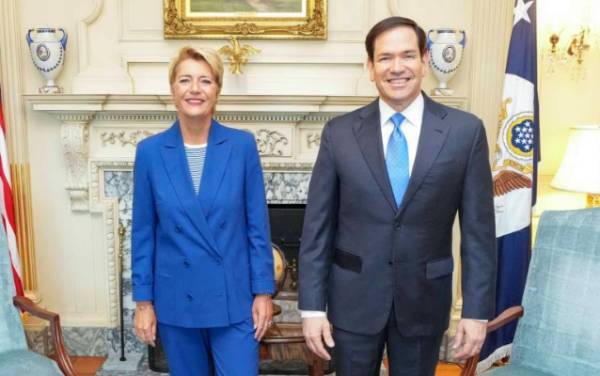 真急了<strong></p>
<p>混币圈</strong>，瑞士联邦主席：不反对费德勒和因凡蒂诺出面，劝特朗普降低关税