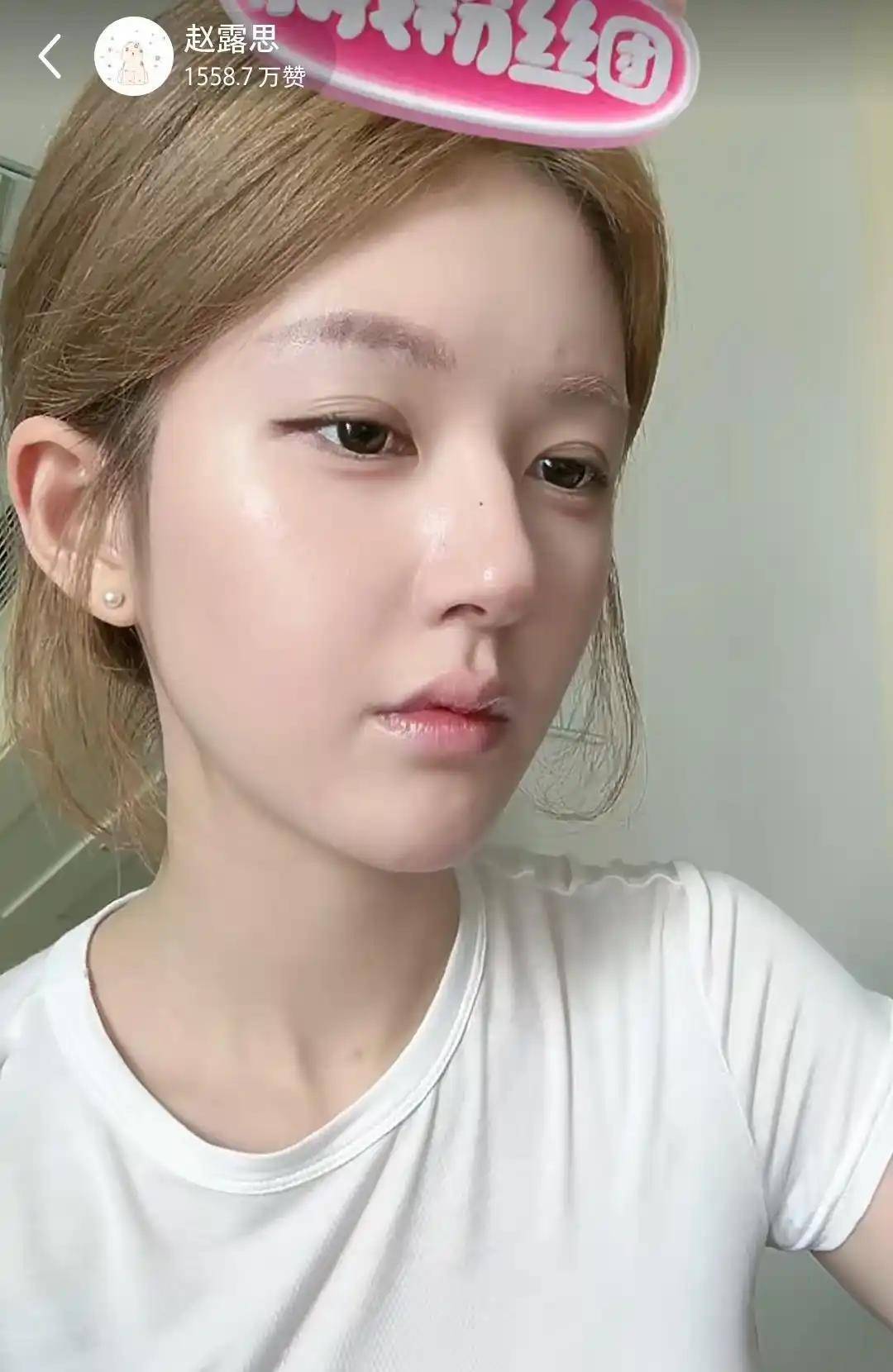 赵露思陷“假助农”风波后<strong></p>
<p>混币圈</strong>,陕西一村干部回应:确有企业进村收“冰雹果”,价格比正常果低