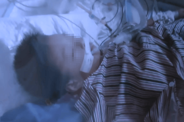 卧室门打不开<strong></p>
<p>混币圈</strong>，爸爸接了通电话，撬门后发现4岁半儿子从22楼坠落，蜷缩在一楼绿化带……