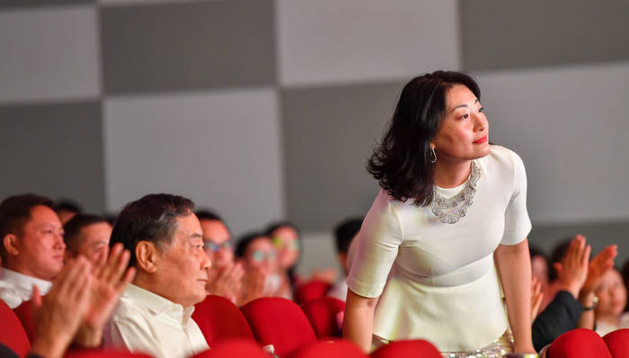 商业头条No.89 | 专访宗馥莉:做一个“追赶者”<strong></p>
<p>智能炒币软件</strong>,不急于证明自己