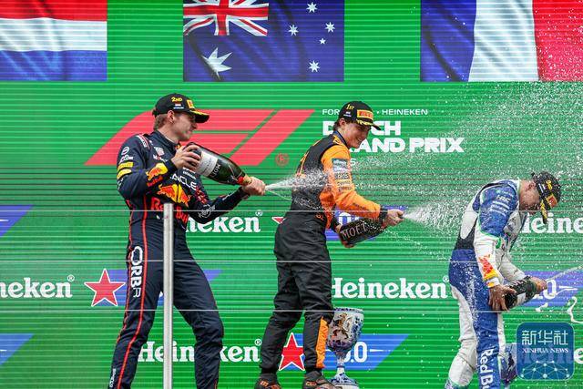 F1荷兰大奖赛正赛丨皮亚斯特里获得冠军