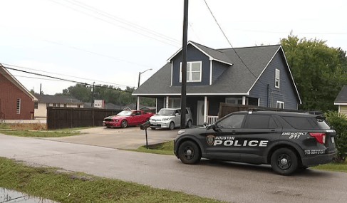 11岁熊孩子按门铃玩恶作剧<strong></p>
<p>币圈和链圈</strong>,被邻居枪击身亡!