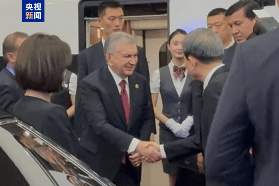 多国领导人抵达北京