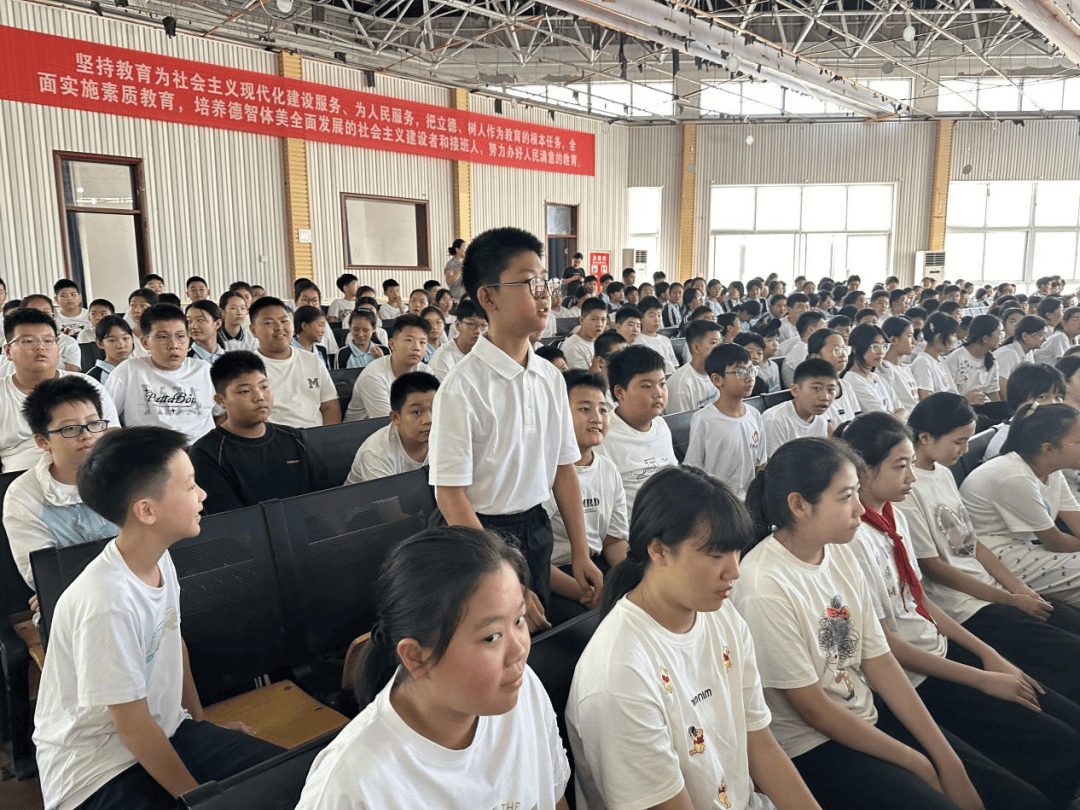 洛龙区开学第一堂法治课开讲啦<strong></p>
<p>炒币子</strong>!