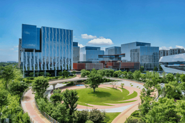 歼-20S亮相背后<strong></p>
<p>炒币交易软件</strong>,成都这个地方有多“硬核”?