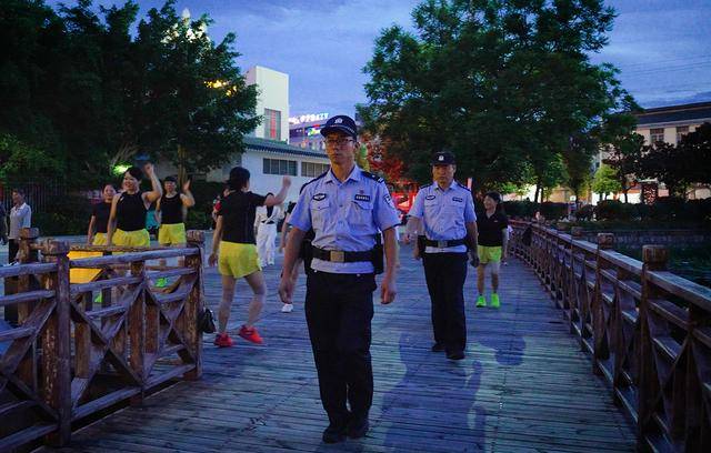 弥勒“新哨经验”<strong></p>
<p>新中产炒币实录</strong>，全州推广！