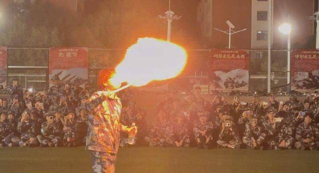 兰州大学军训期间大一女生表演川剧吐火<strong></p>
<p>新中产炒币实录</strong>,校方:学生来自东北,因个人爱好自学