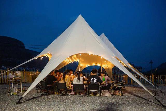 “小甜水”扎堆<strong></p>
<p>新中产炒币实录</strong>，五粮液们盯上了年轻人