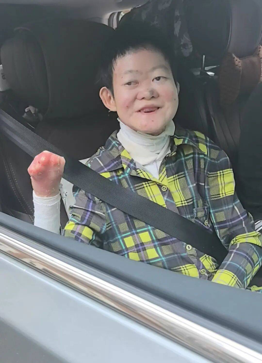 医生断言“活不过2岁”的郑州罕见病女孩<strong></p>
<p>新中产炒币实录</strong>，24岁“带伤出征”，开启西藏之行