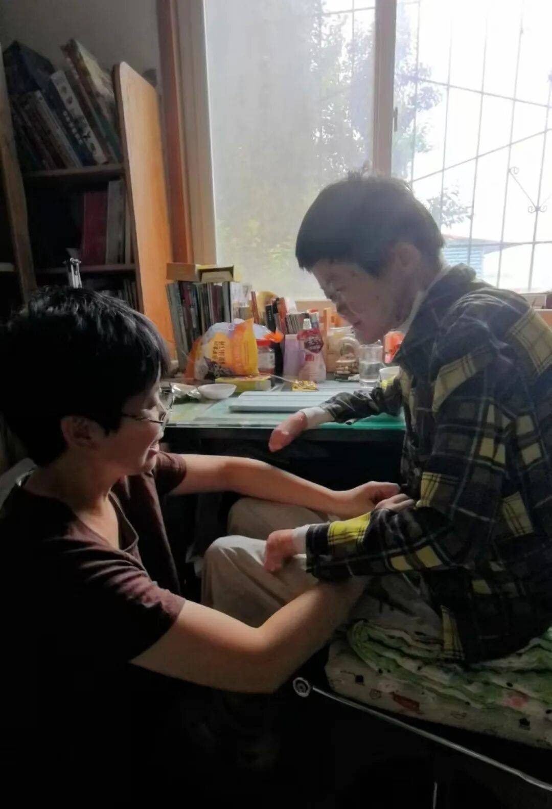 医生断言“活不过2岁”的郑州罕见病女孩<strong></p>
<p>新中产炒币实录</strong>，24岁“带伤出征”，开启西藏之行