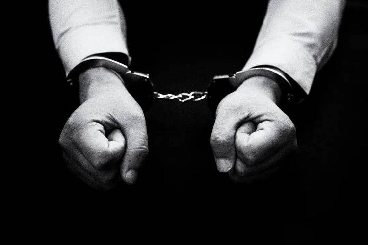 90后博士考公入职1个月<strong></p>
<p>新中产炒币实录</strong>,就因故意泄露国家秘密被抓