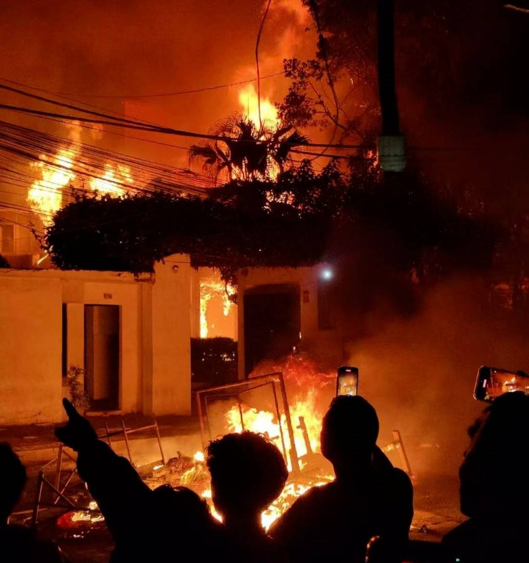 逃离尼泊尔:看到“中国边检”<strong></p>
<p>币链</strong>,悬着的心终于放下