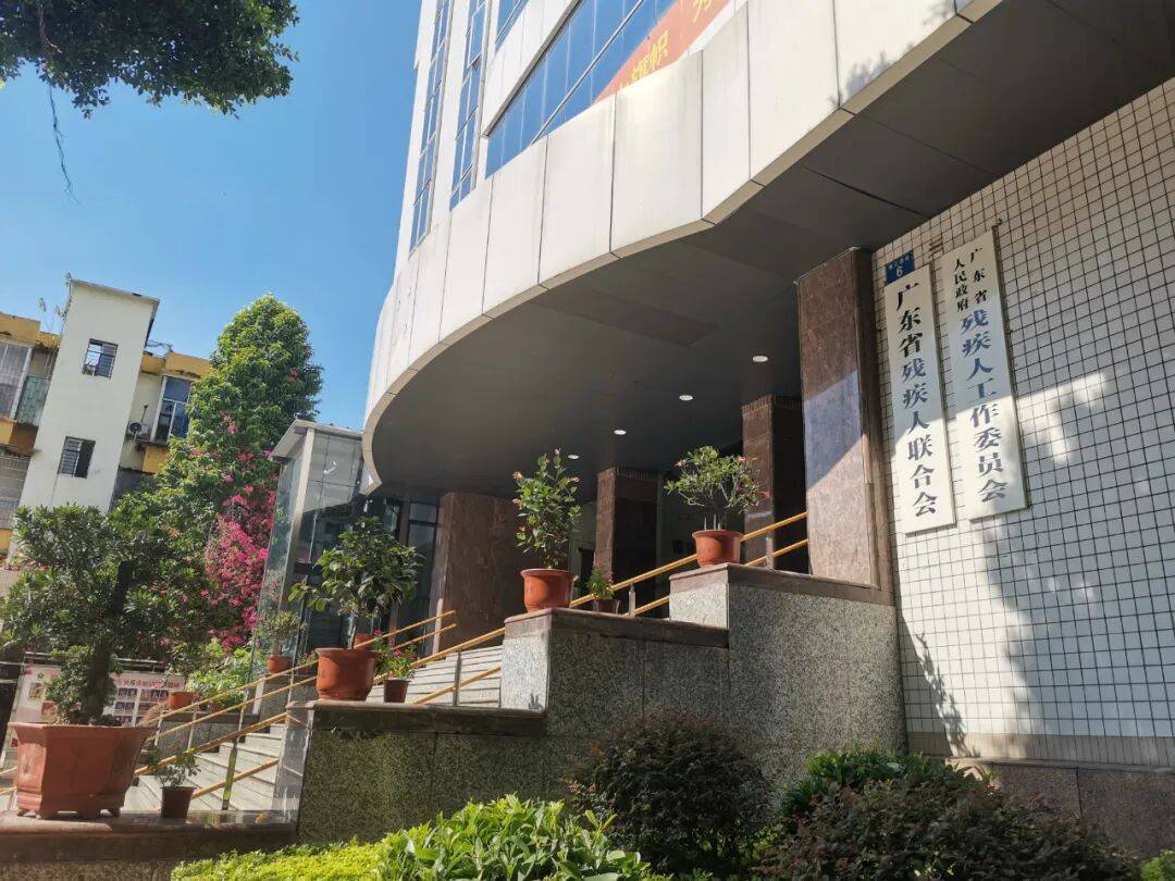 自闭症学生报到当天遭劝退后续:已通过评估<strong></p>
<p>佰通币</strong>,顺利入学