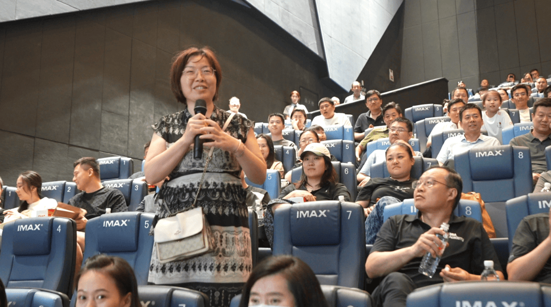 王亚平带<strong></p>
<p>佰通币</strong>你解锁《窗外是蓝星》里的“山东特产”