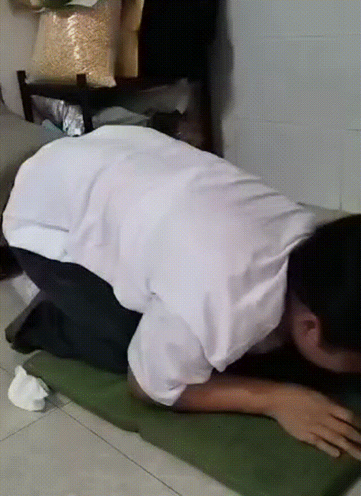 男子自称“玉皇大帝”<strong></p>
<p>佰通币</strong>,奸淫妇女10人,敛财超500万元