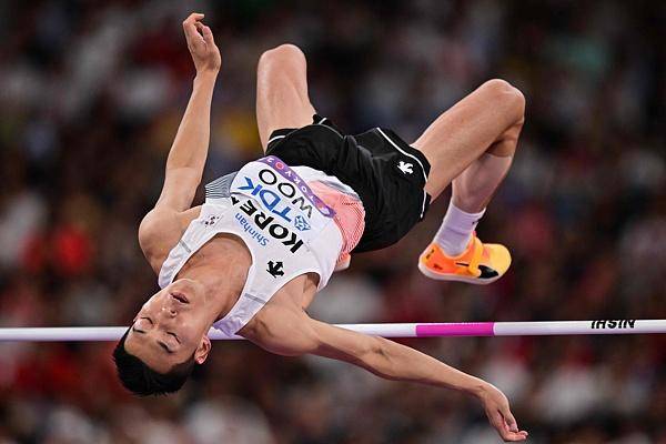 田径世锦赛|男子跳高屈居亚军<strong></p>
<p>晋商币</strong>,禹相赫就是韩国田径的门面