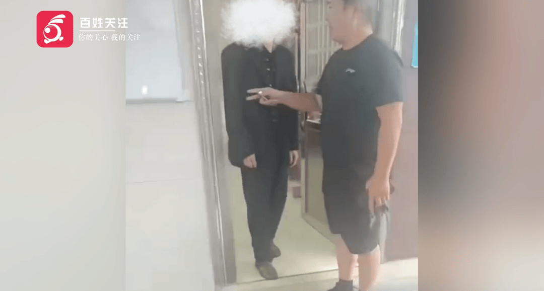 保安称“经常咬人”打死流浪犬<strong></p>
<p>晋商币</strong>,居民上门讨说法:这个门卫穷凶极恶