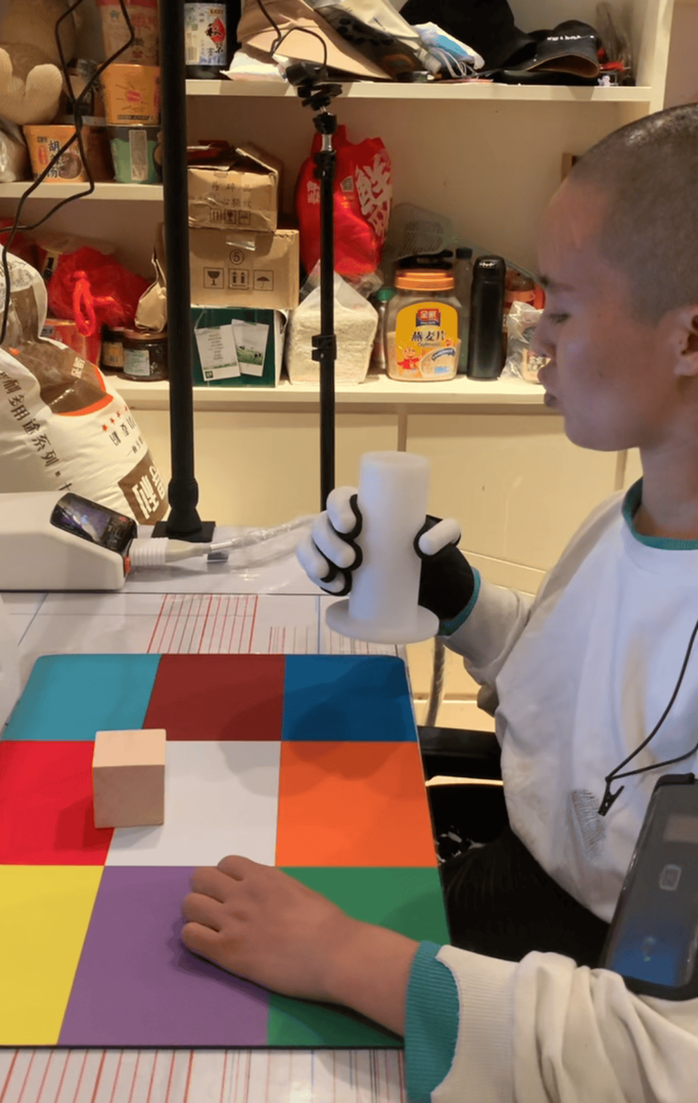 女子因车祸全身瘫痪6年仅嘴眼能动<strong></p>
<p>炒币亏</strong>,接受脑机接口手术后通过意念抓取物品!当事人讲述