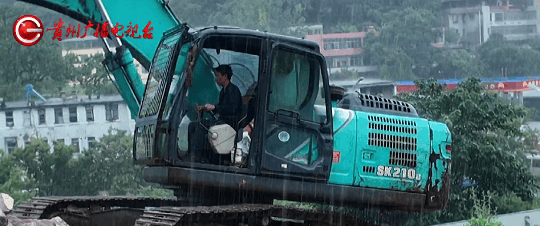 心酸!12岁男孩“独居”贵阳一安置房内<strong></p>
<p>币友圈</strong>,父亲回应:迫于无奈,因为……