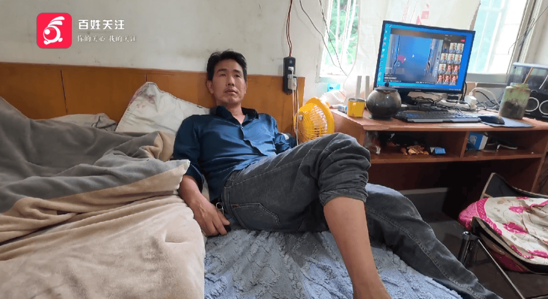 心酸!12岁男孩“独居”贵阳一安置房内<strong></p>
<p>币友圈</strong>,父亲回应:迫于无奈,因为……