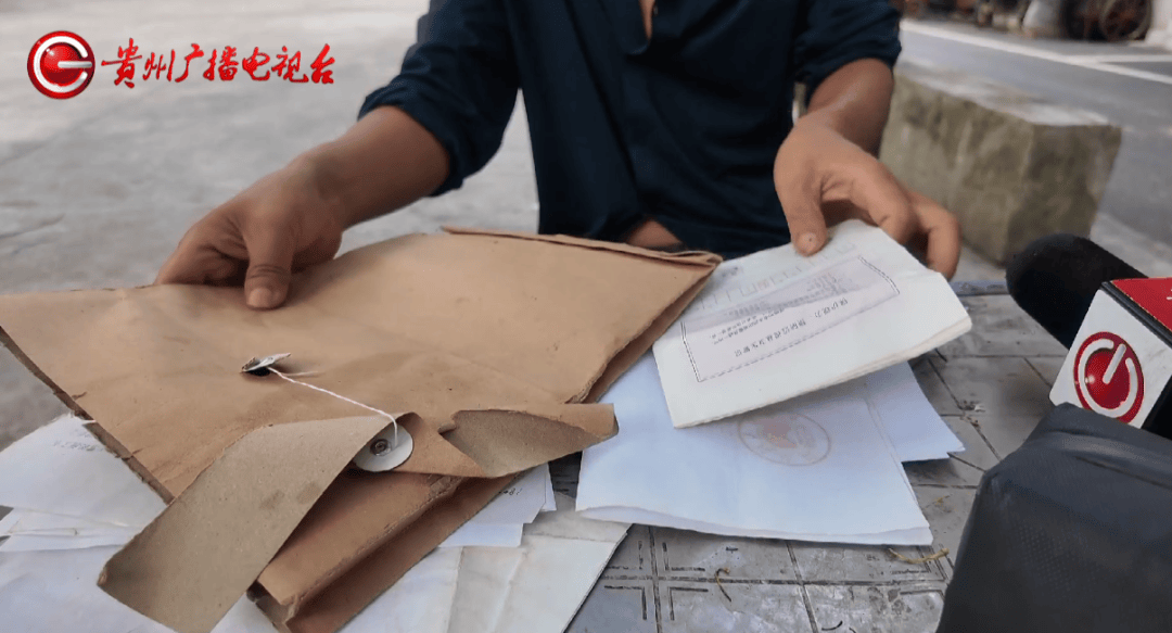 心酸!12岁男孩“独居”贵阳一安置房内<strong></p>
<p>币友圈</strong>,父亲回应:迫于无奈,因为……