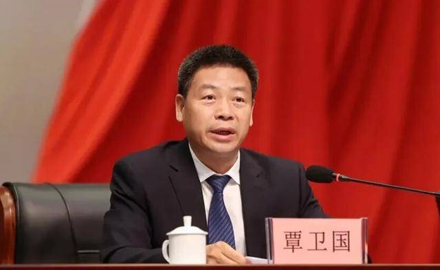 中央批准任省委常委后<strong></p>
<p>币友圈</strong>，他被免去副省长职务