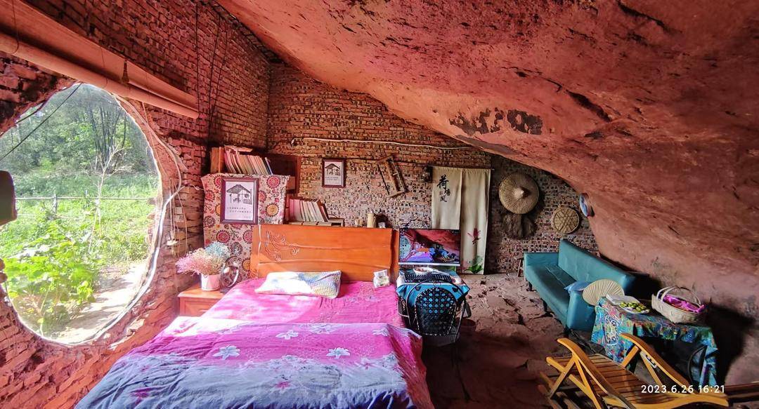 是个人选择还是另有隐情?35岁男子回乡“崖下洞居”惹争议<strong></p>
<p>币友圈</strong>!|封面深镜