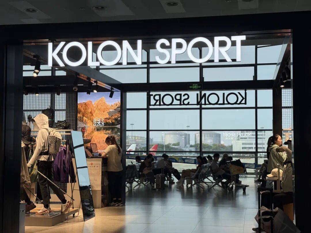 消费者开始退货<strong></p>
<p>币澳国际</strong>!始祖鸟又被曝海内外道歉内容不一致